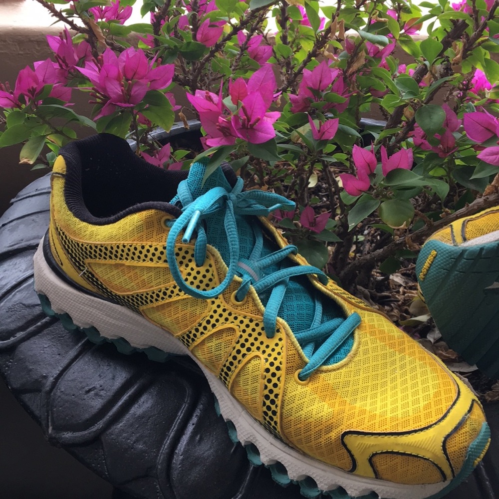 Showy KWiss sport shoe